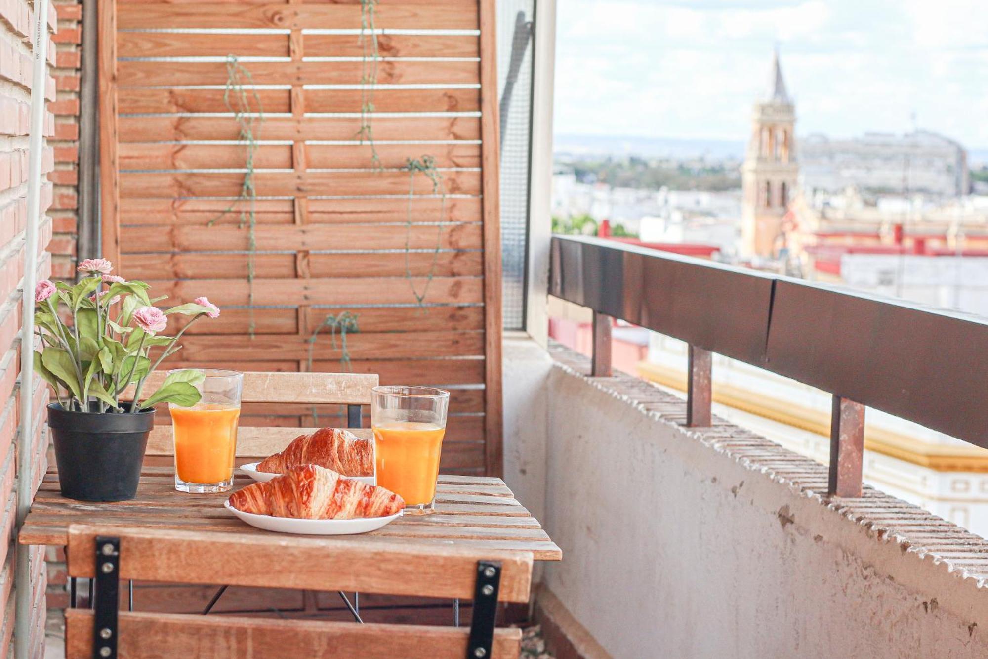 Stunning Apt W Views To Giralda - 15 Minutes Walk Севілья Екстер'єр фото